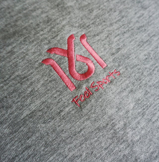 Weißes Sweatshirt "Flashdance" von 16sports, bequemes Oberteil mit sportlichem Design, ideal für Freizeit und Sport.