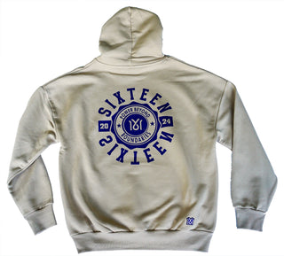 Beiger Unisex Sweatshirt mit 1616 Wappen von 16sports, bequemes Hoodie mit auffälligem Wappen-Design.