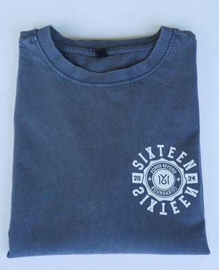Blaues 16sports T-Shirt mit 1616 SIGN Print, bequemes Baumwollshirt, frontale Ansicht, sportliches Design
