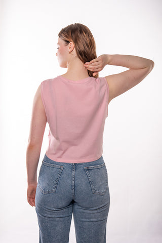 Damen T-Shirt von 16sports, 1616 Shooting 3, in leichter Baumwollqualität, zeigt das stilvolle Top mit sportlichem Schnitt.