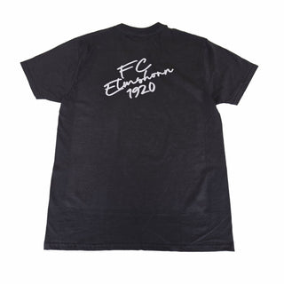 Schwarzes FCE 1920 T-Shirt von 1616 x FCE mit Logo-Design, Ansicht von hinten, bequemes Baumwoll-T-Shirt für Freizeit.