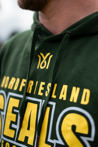 Graues SEALS Essential Hoodie Sweatshirt von NFS, bequemes Kleidungsstück mit Kapuze und weichem Material.